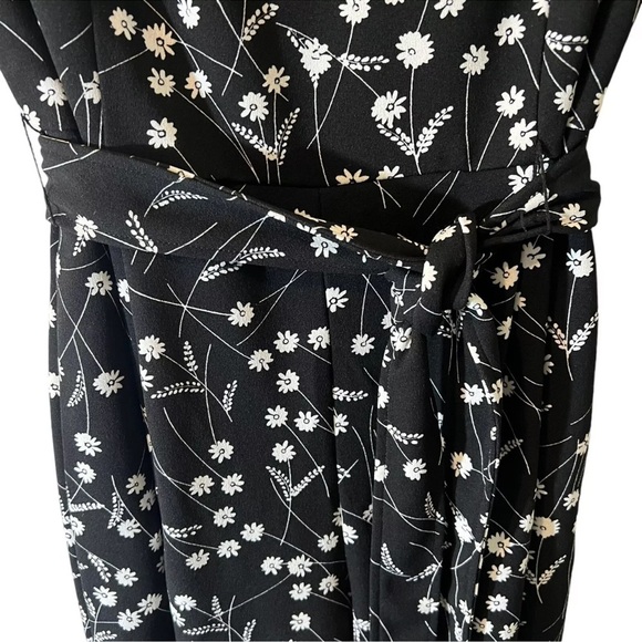 Calvin Klein Floral Jumpsuit Size 12 Black and White Sleeveless Floral Waist Tie - Picture 5 of 9